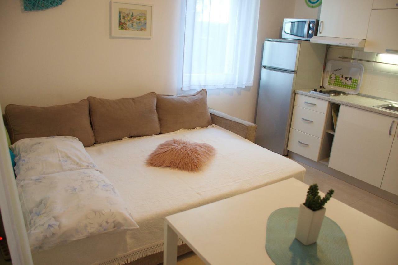 Babe Beach Apartment Novalja Exterior photo